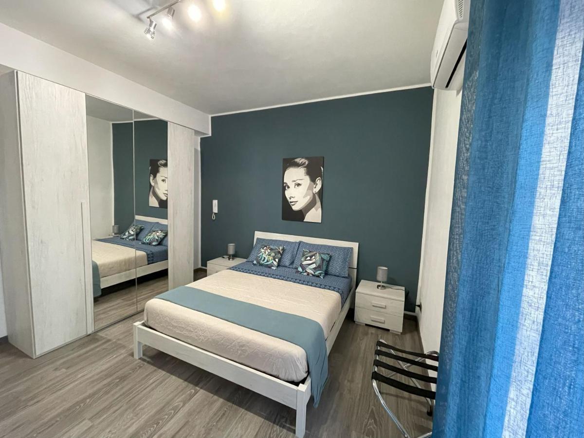 Dr House Apartment Catania Bagian luar foto