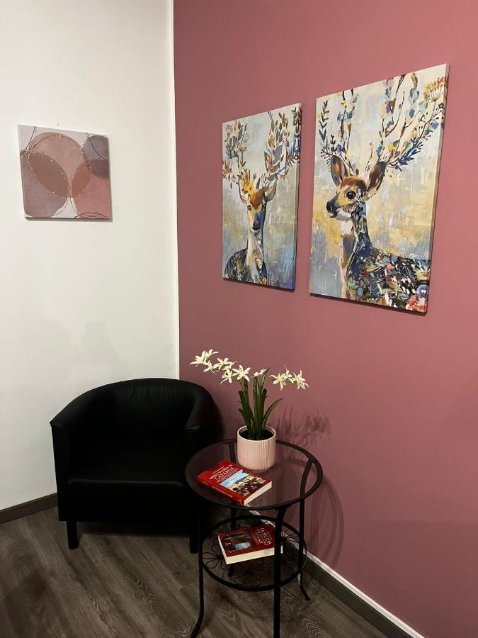 Dr House Apartment Catania Bagian luar foto