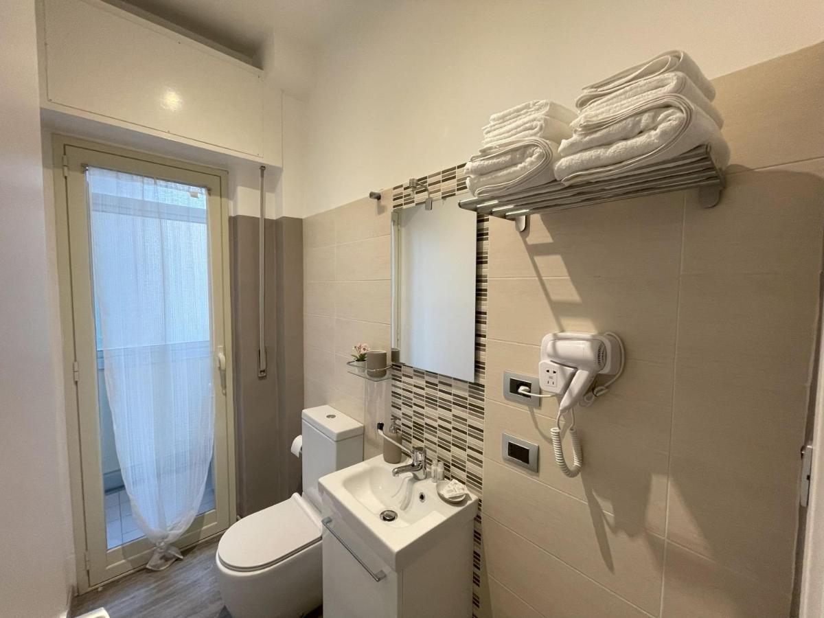 Dr House Apartment Catania Bagian luar foto
