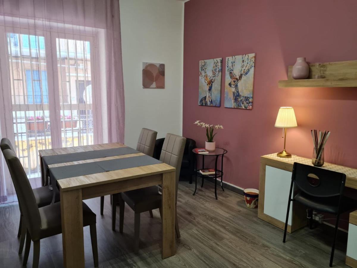 Dr House Apartment Catania Bagian luar foto