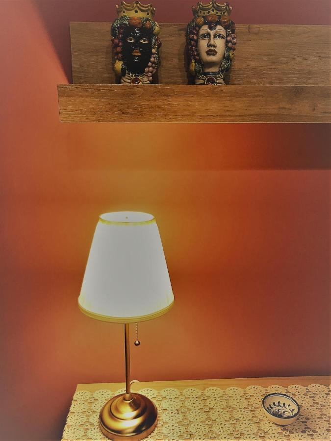 Dr House Apartment Catania Bagian luar foto