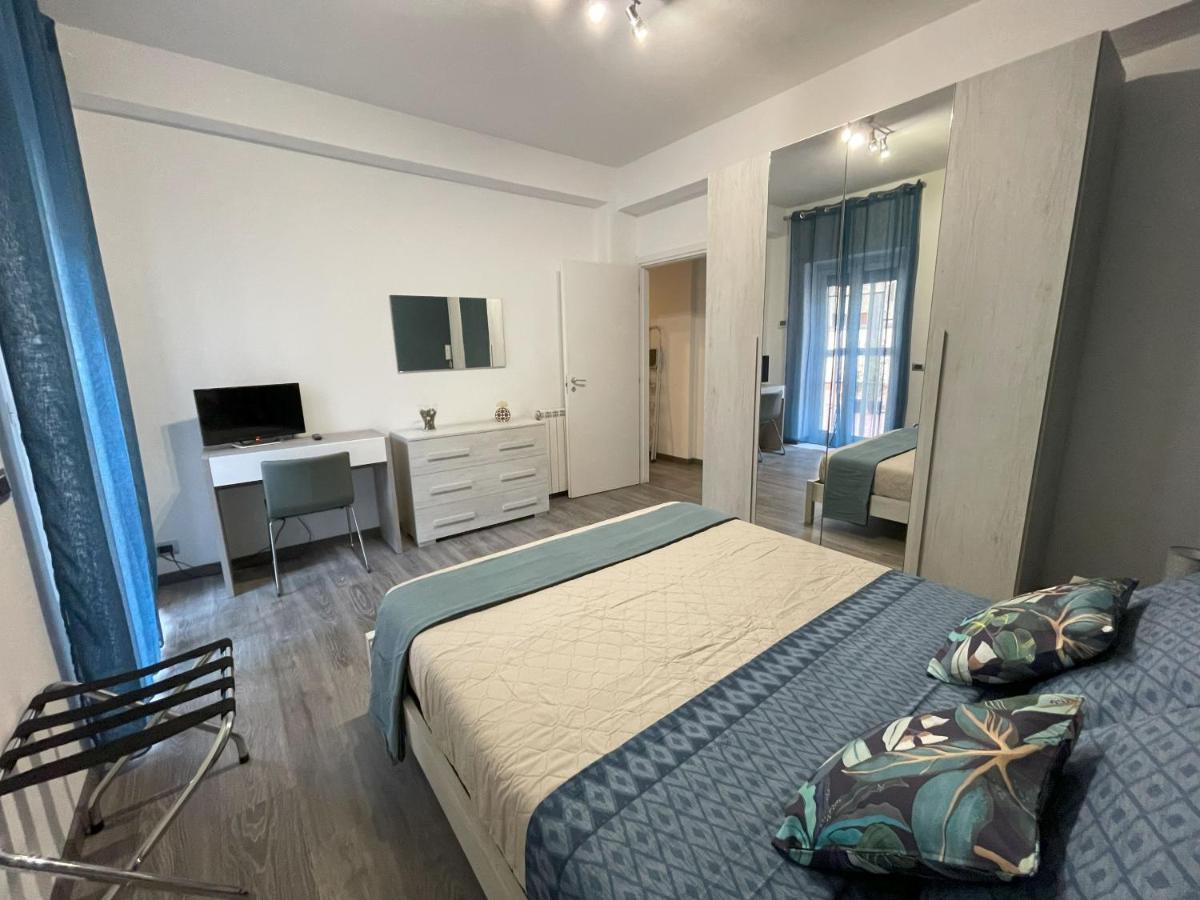 Dr House Apartment Catania Bagian luar foto
