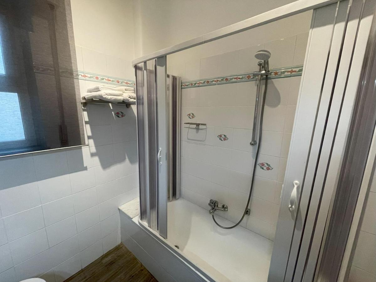 Dr House Apartment Catania Bagian luar foto