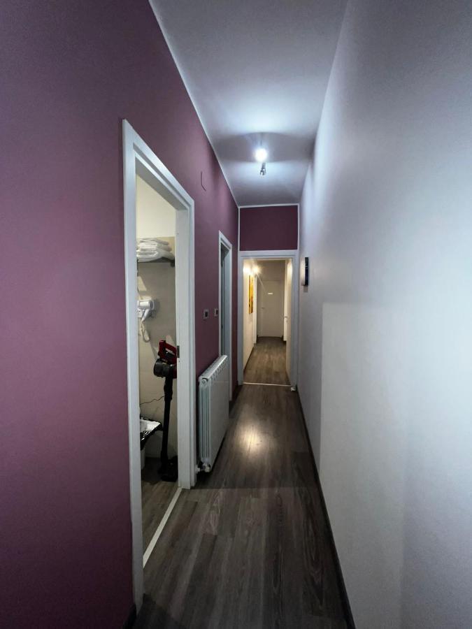 Dr House Apartment Catania Bagian luar foto