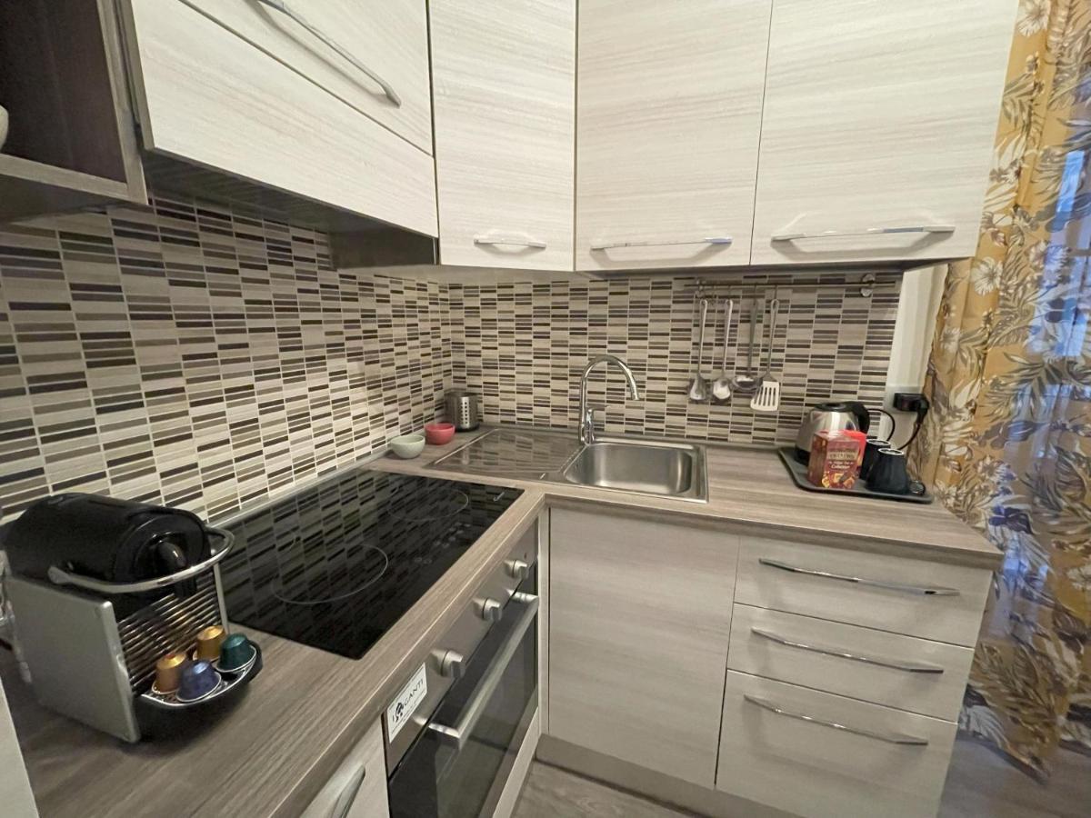 Dr House Apartment Catania Bagian luar foto